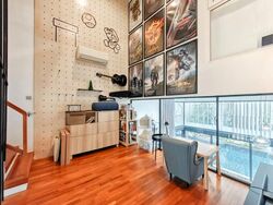 Charlton 27 (D19), Terrace #617667611
